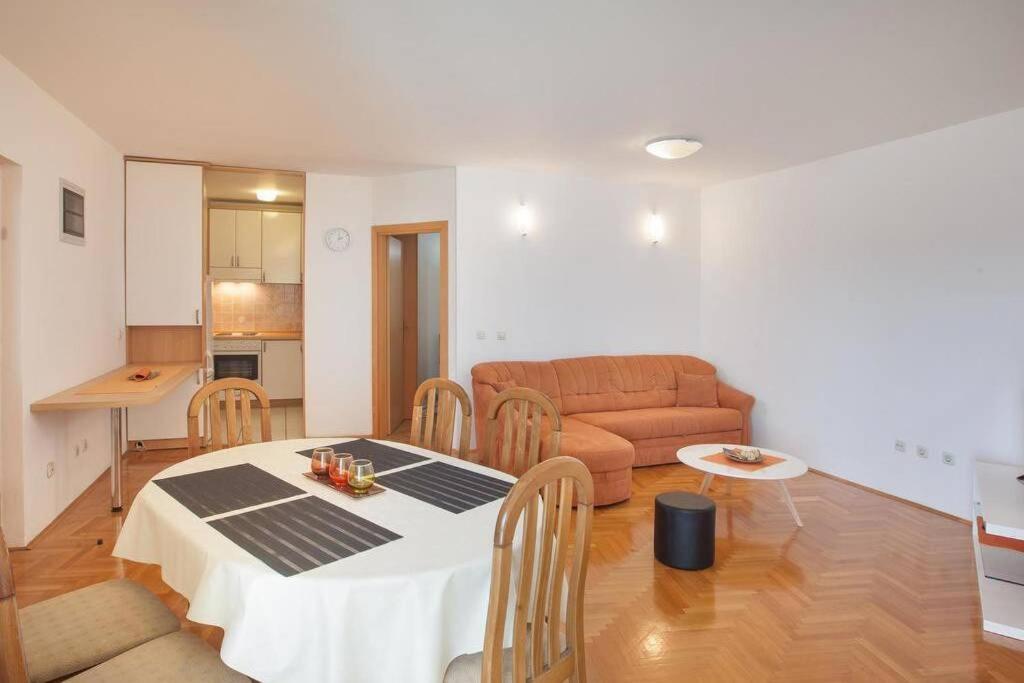 Apartment Matilda Makarska Exterior photo